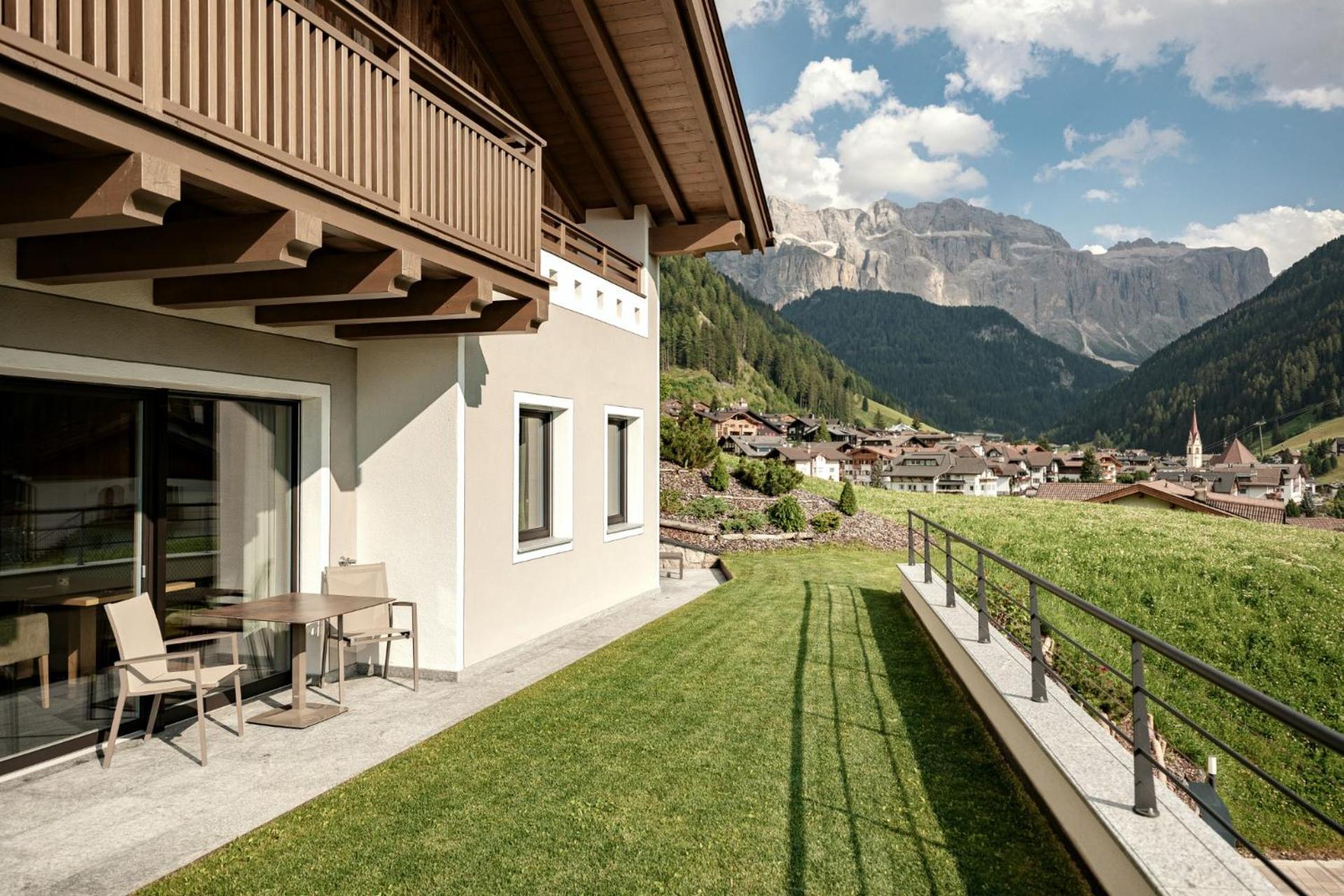 Luxury Chalet Plazola Aparthotel Selva di Val Gardena Exterior photo